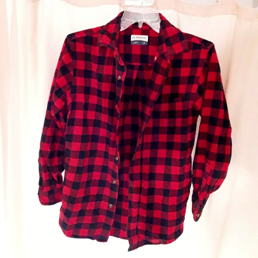 Men's small button-down flannel